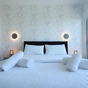 https://lovely-cozy-one-bedroom-suite-with-pool.protaras-cy-hotels.com