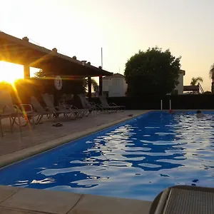 https://sunset-garden-villa.protaras-cy-hotels.com